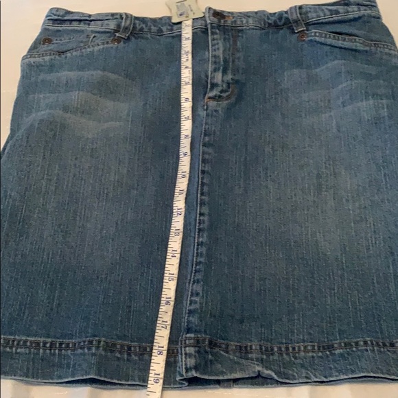 🔥3/$10 Izod size 12 light blue denim skirt - Picture 6 of 7